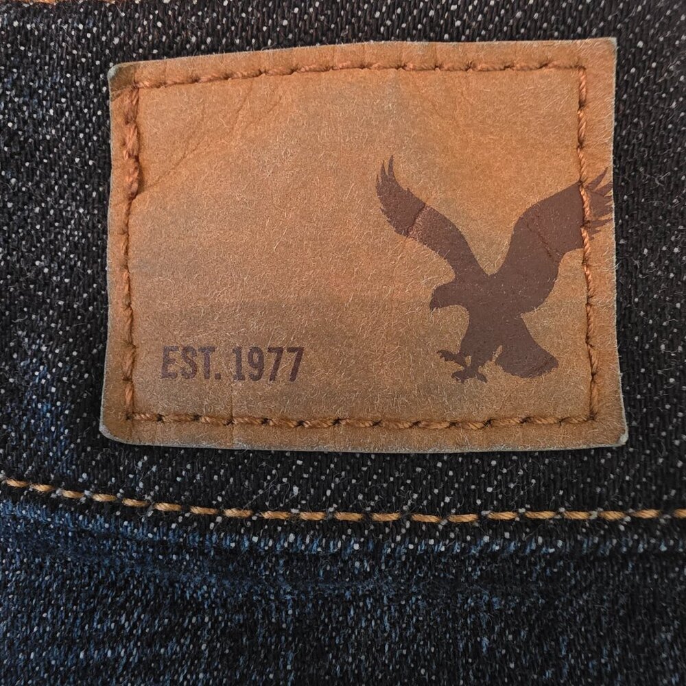 American Eagle Women's Artist Crop Stretch Dark Denim Jeans, Size 0 - Picture 4 of 10